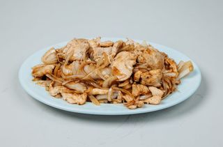 174. Пиле с лук и черен пипер