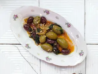 Мариновані оливки