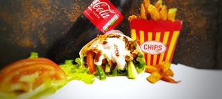 Дюнер (350г) + порция картофки (250г) + Кока-кола (500мл)