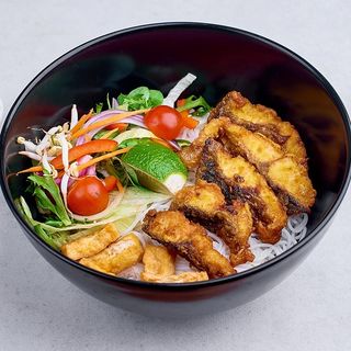 Bun ca z rybą smażoną 