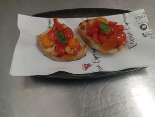 Bruschetta con pomodorini