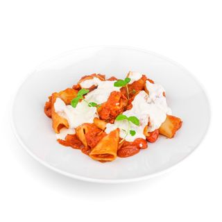 Penne u umaku od piletine, sira i šampinjona