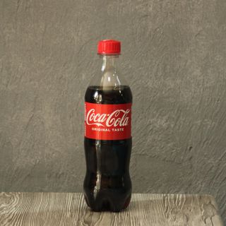 Coca Cola (0.5л)