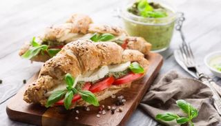 Croissant pomodoro, mozzarella di bufala