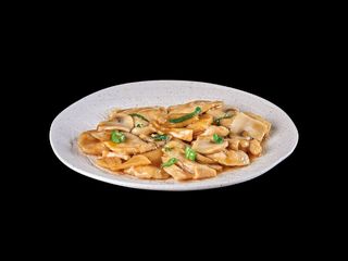 Pollo con bambu e funghi