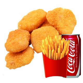 Nuggets De Pollo, Patatas Y Refresco