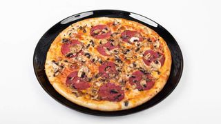 Pizza Funghi Salame