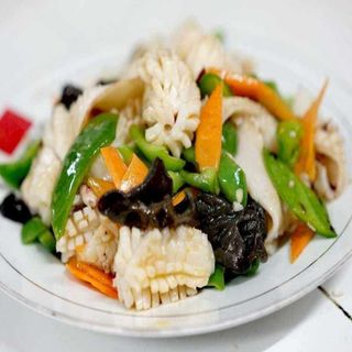 Seppie alla piastra con verdure