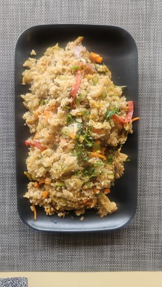 T206 - Arroz Frito com Frango e Legumes
