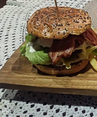 Hamburger z wołowiną 