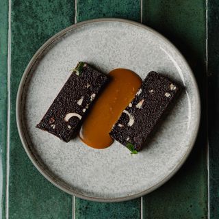 Topli "Pretzel Brownie" (Vegetarijansko)