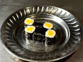 Макі з манго (180g)