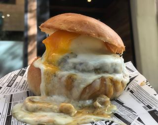 Bistro Cuatro Quesos