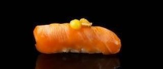 290. Nigiri flambé sake