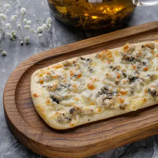 Тауық еті және саңырауқұлақ қосылған пицца/ПИЦЦА с курицей и грибами квадратная