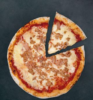 Pizza tonno