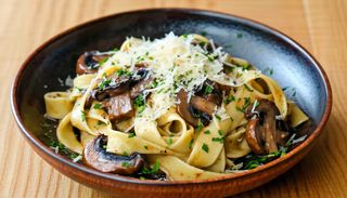 Tagliatelle cu hribi la cuptor