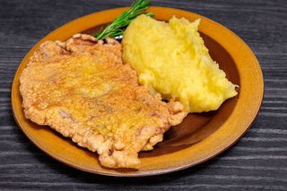 Meniu Snitel de Porc + Garnitura