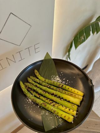 Grilled asparagus 120 gr