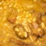 Pochas con costillas (ración)