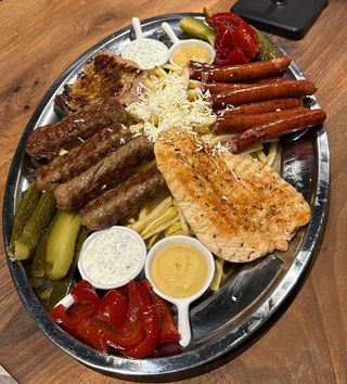 Mix grill (2-3 persoane)