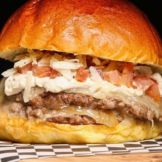 Menú Triunfada burger 