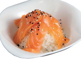 Chirashi salmone