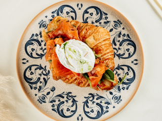 Круасан з лососем (240г)