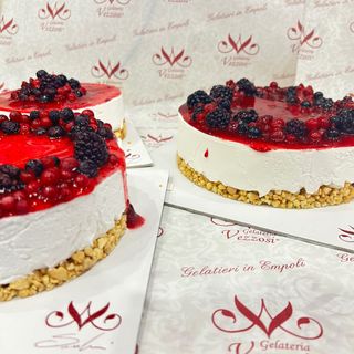 Dolce semifreddo frutti di bosco 7/8 persone