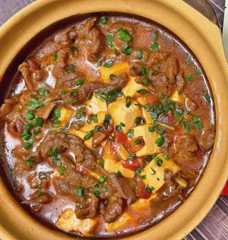 牛肉豆腐汤 Sopa de tofu con estofado de ternera