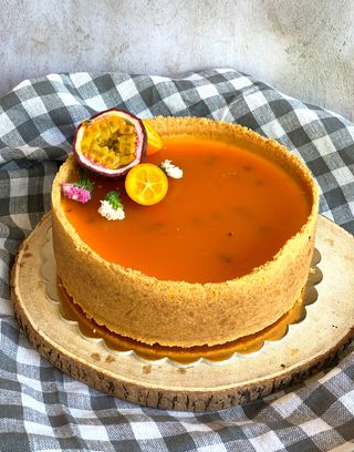 Tarta de cheesecake de maracuyá (grande)