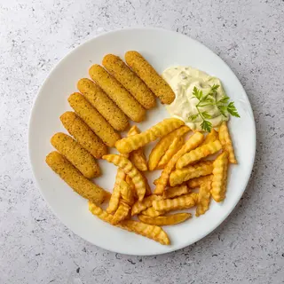 Mozzarella štapići sa pomfritom i sosom