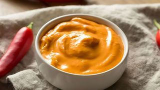 03. SOS MAJO SRIRACHA