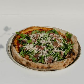 Pizza Crudo e Rucola