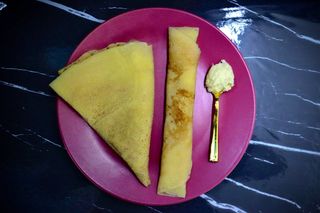 Velika palačinka sa belom linoladom