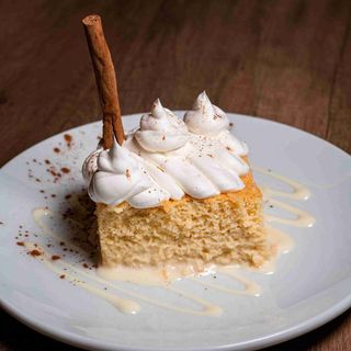Tarta tres leches