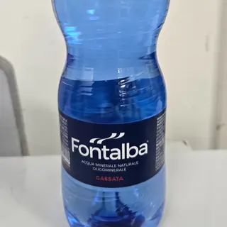 Acqua 50cl frizzante