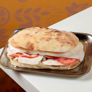 Піца-сендвіч з куркою (285г)