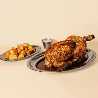 Pollo APLUMA + Patatas Asadas + Alioli