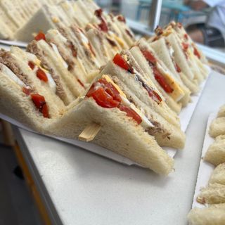 Sandwich De Atún,pimiento,huevo,mayo