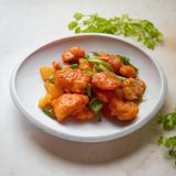 111. Пилешко с ананас (700г)