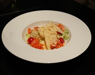 Салат цезар з лососем (200г)