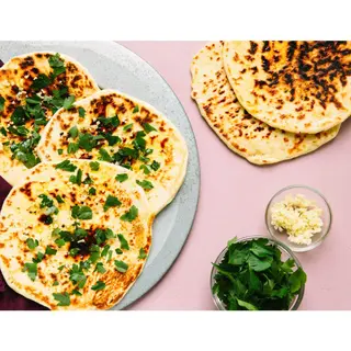 Turbo Naan - (Naan with Chopped Green Chillis)