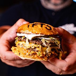 ARLINGTON (La Burga que lo lleva todo)