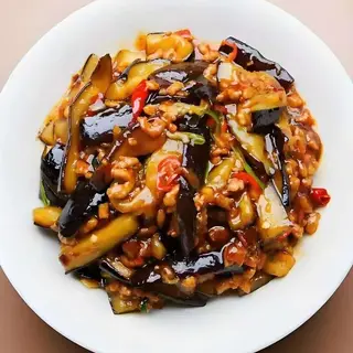107A. Berenjena con salsa Yu Xiang