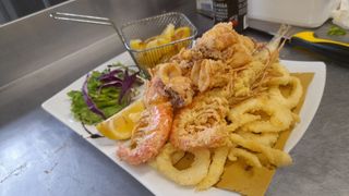 Frittura di gamberi e calamari