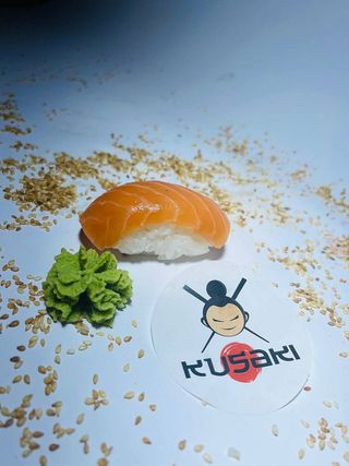 Суші з лососем (30g)