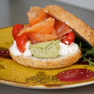 Bagel de salmón 