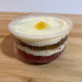 Bolo no Pote de Red Velvet c/ Geleia de Ananás 