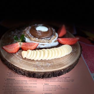 Pancake with Fresh Fruit